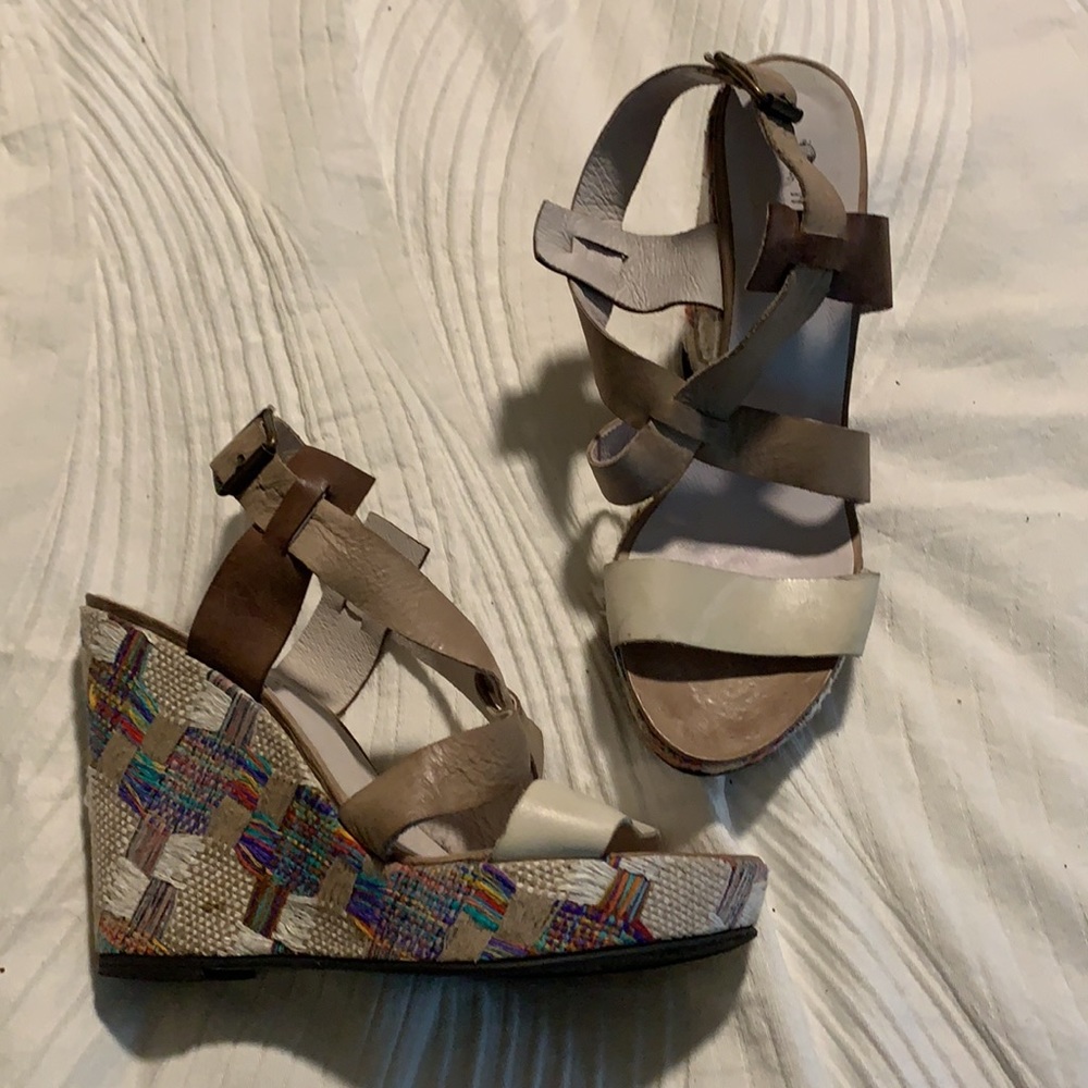 No Pulse Women’s wedge sandals